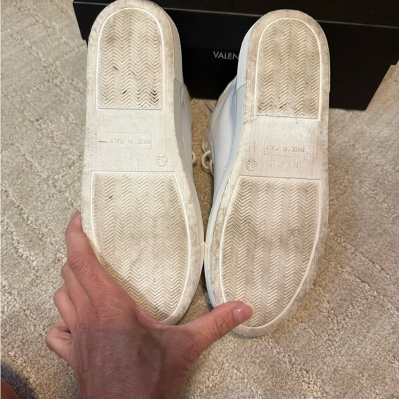 Valentino White and Gold High-Top Sneakers with Logo - Picture 7 of 10